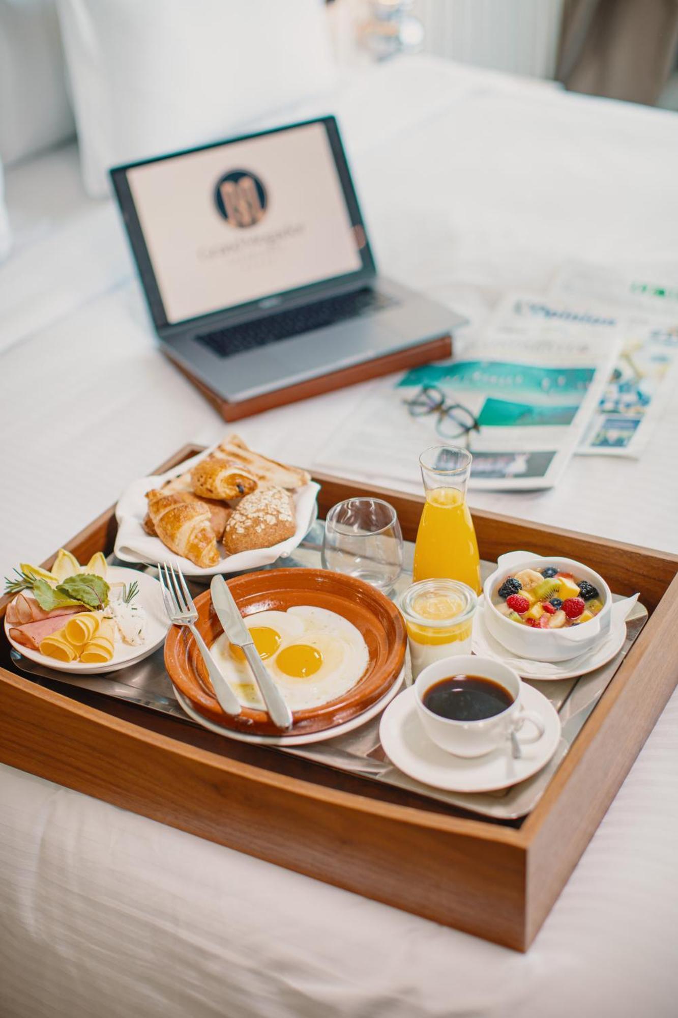 Grand Mogador City Center Casablanca Luaran gambar Room service