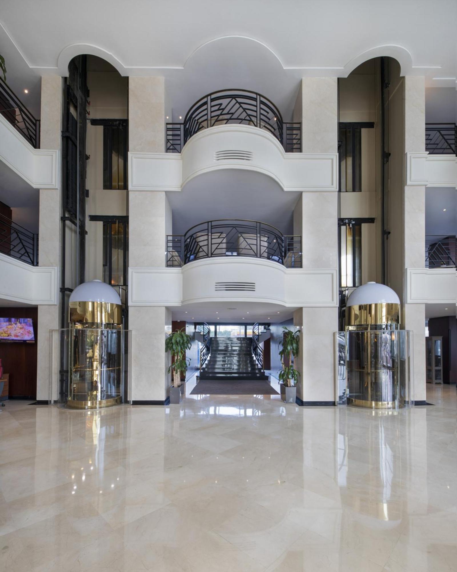 Grand Mogador City Center Casablanca Luaran gambar Interior of the hotel