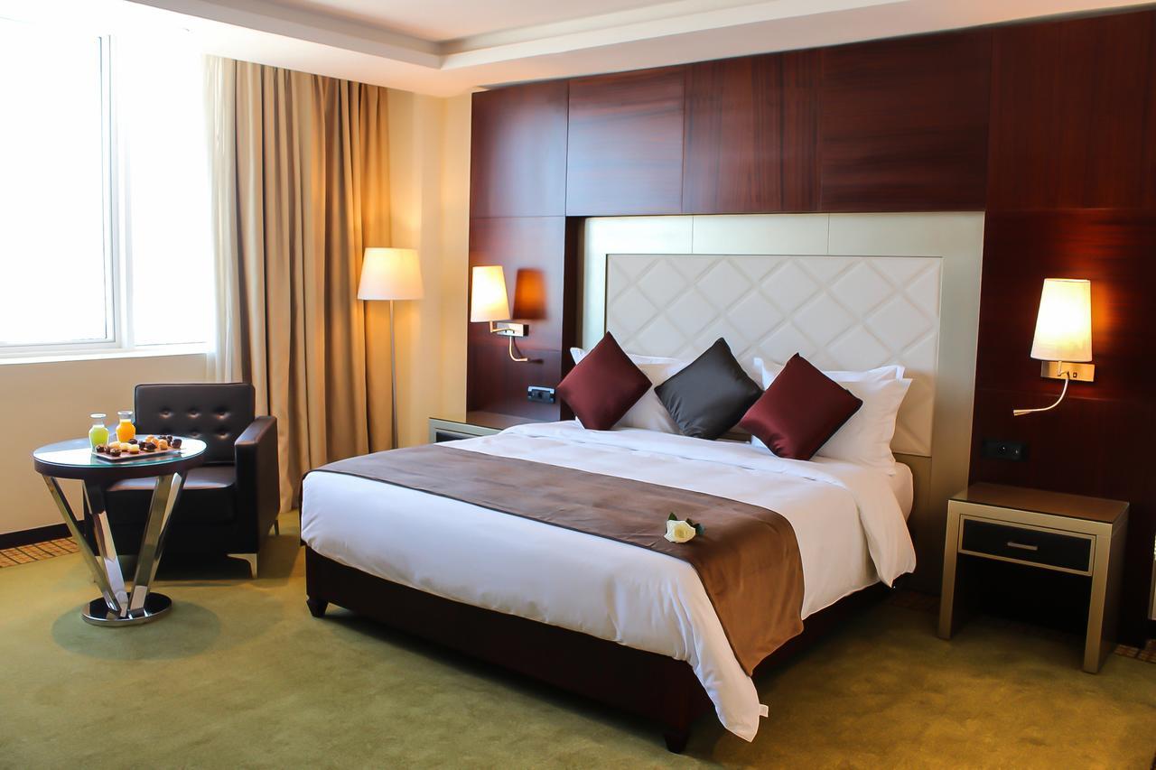 Grand Mogador City Center Casablanca Luaran gambar A room at the hotel
