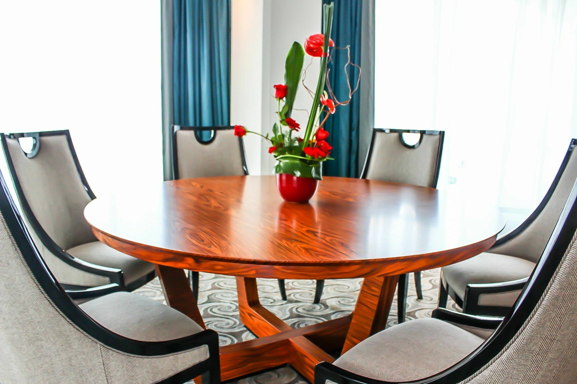 Grand Mogador City Center Casablanca Luaran gambar A dining room table